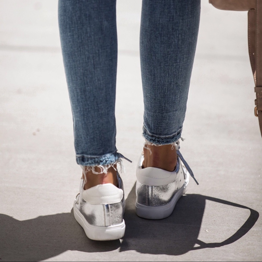 LAST‼️Stardom Metallic Sneakers - Picture 6 of 8